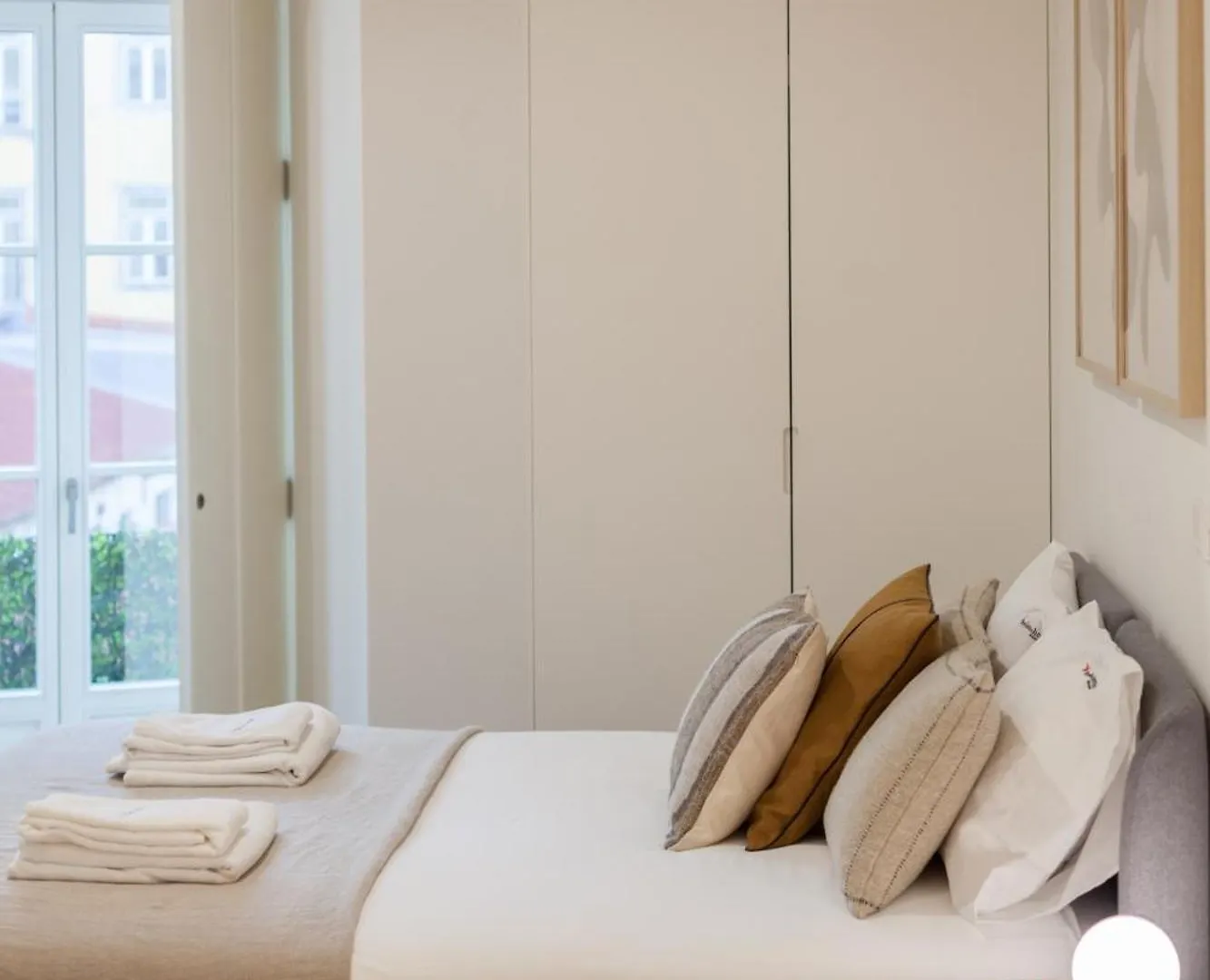 Апартаменты Flh Cais Sodre Chic Urban Flat With Balcony Лиссабон Португалия