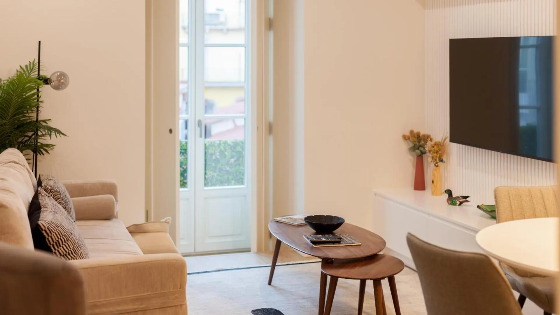 Апартаменты Flh Cais Sodre Chic Urban Flat With Balcony Лиссабон 0*,