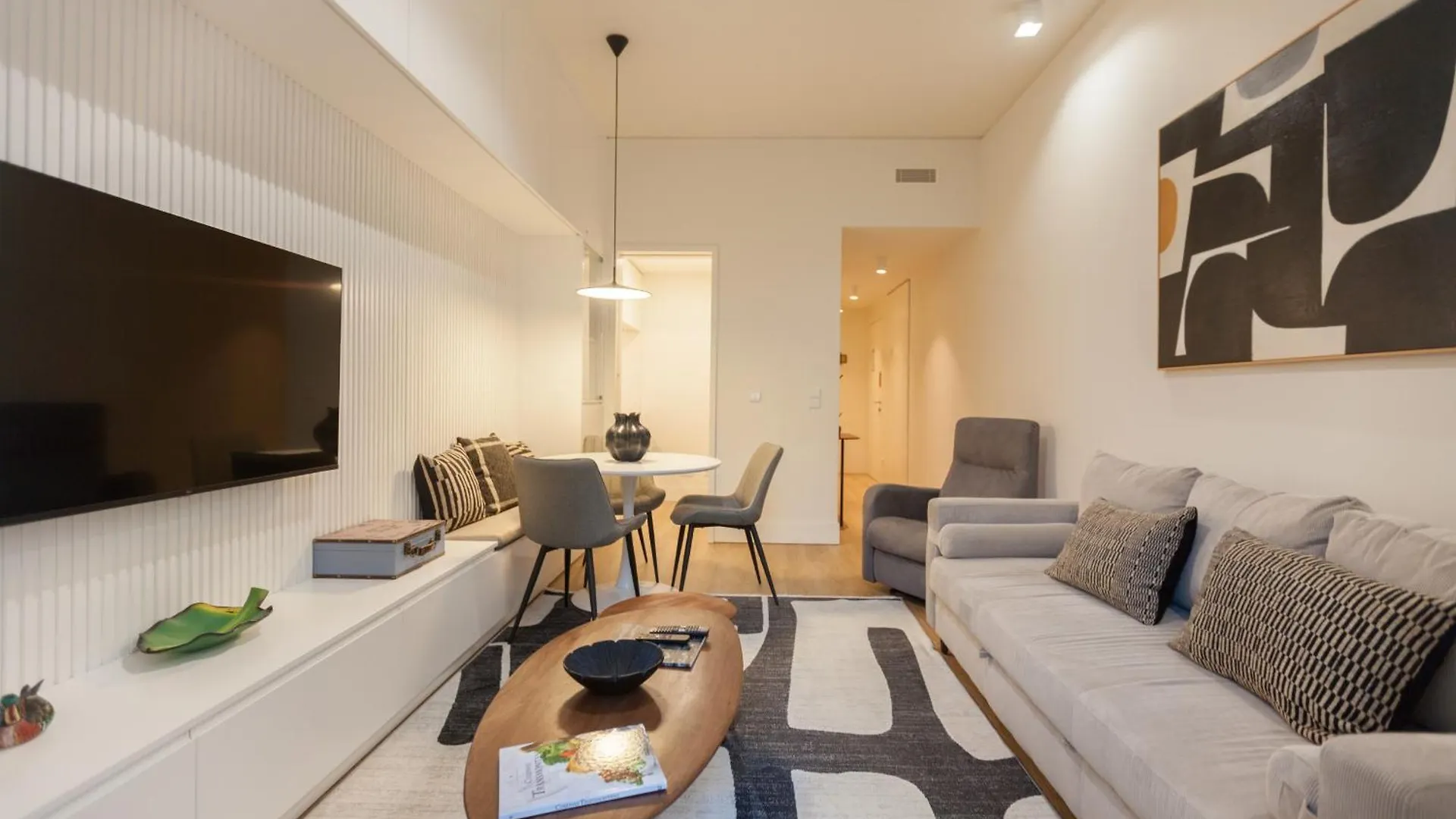 Апартаменты Flh Cais Sodre Chic Urban Flat With Balcony Лиссабон
