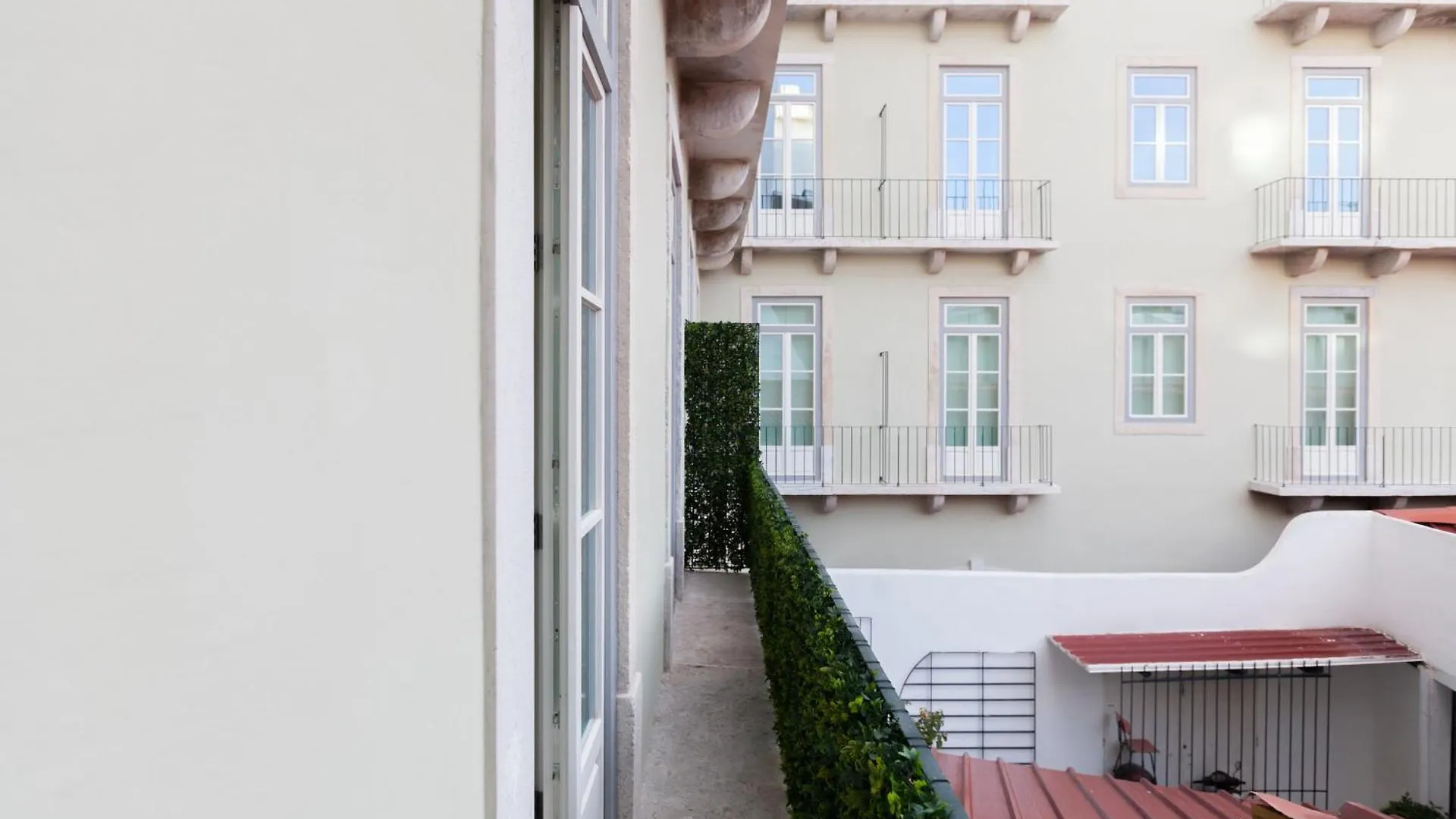 Апартаменты Flh Cais Sodre Chic Urban Flat With Balcony Лиссабон